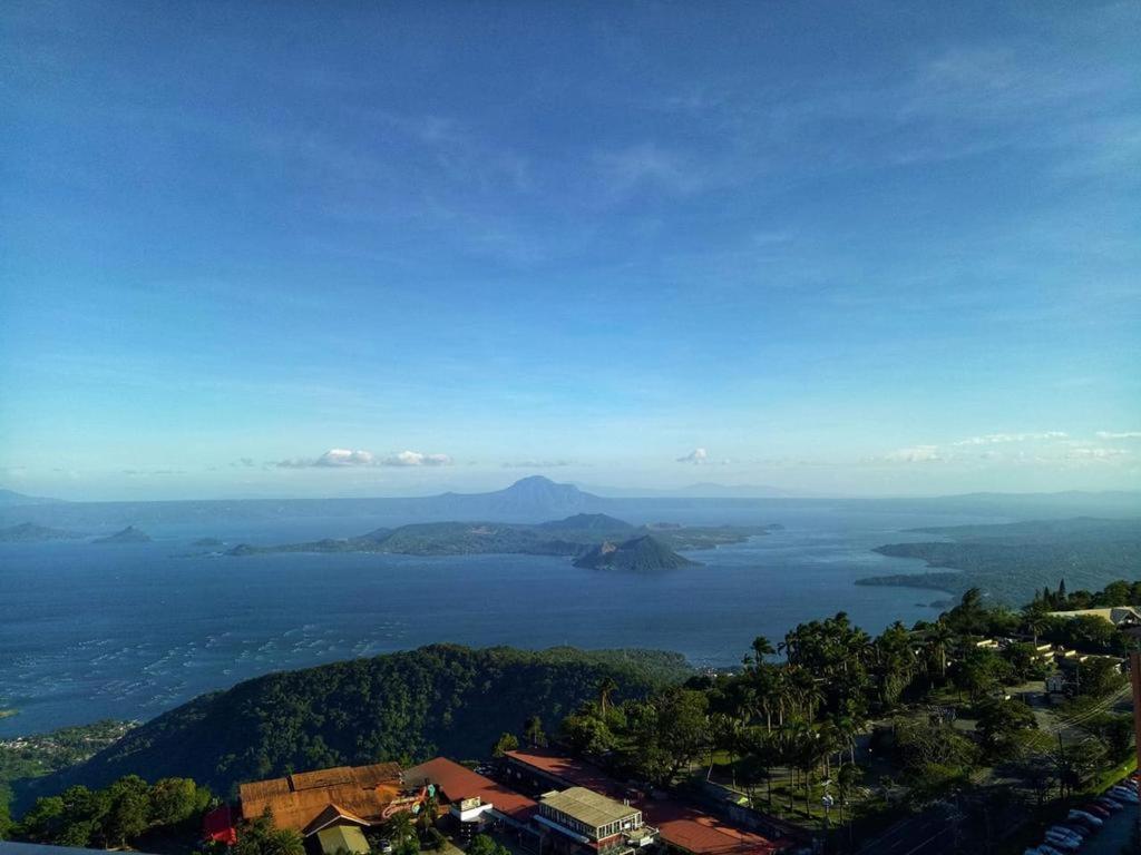 Cityland Tagaytay Taal Lake View City View Free Pool Parking Studios With Balcony Are City View Tagaytay City Exteriér fotografie