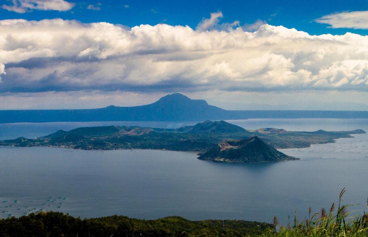 Cityland Tagaytay Taal Lake View City View Free Pool Parking Studios With Balcony Are City View Tagaytay City Exteriér fotografie