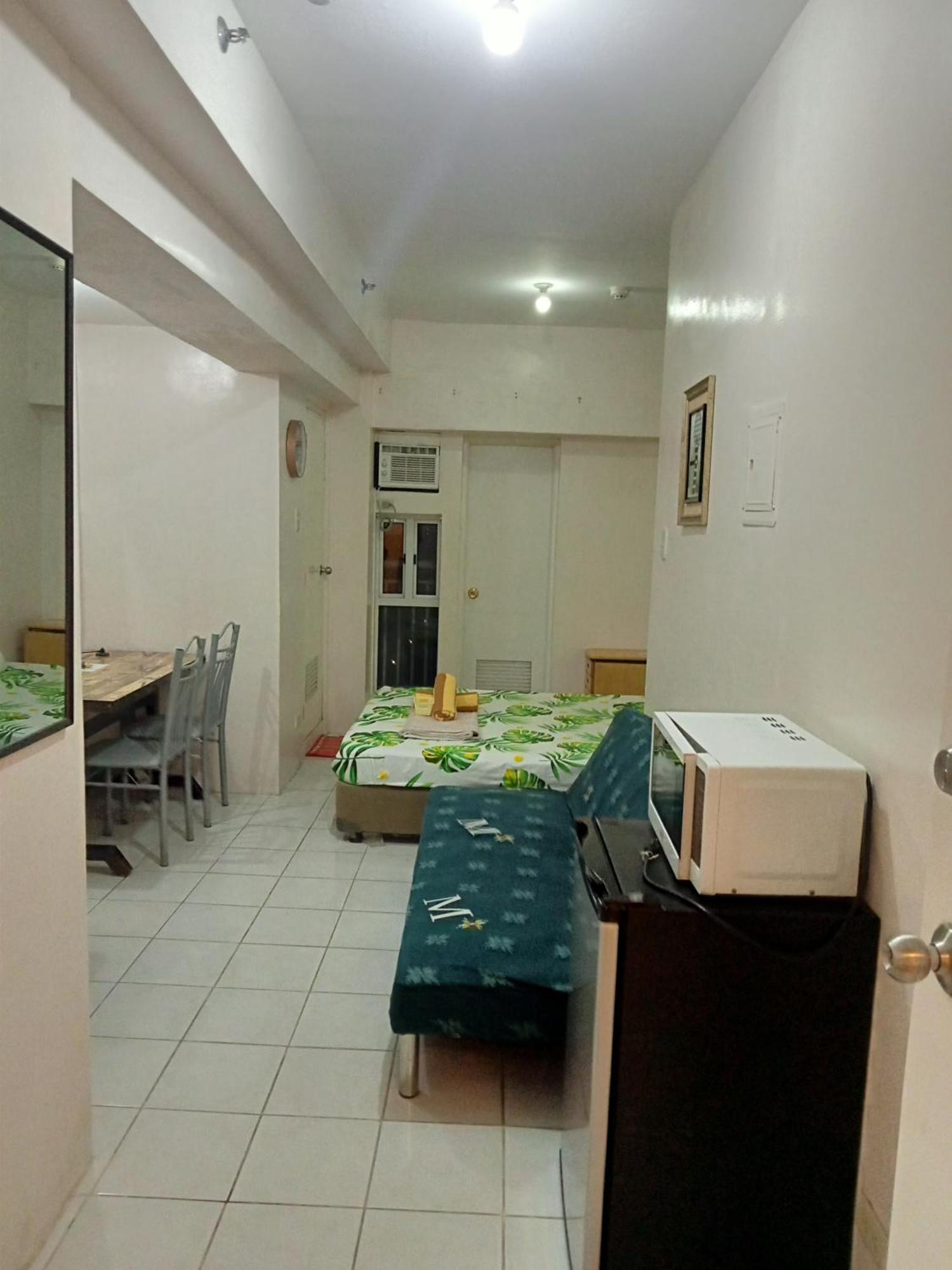Cityland Tagaytay Taal Lake View City View Free Pool Parking Studios With Balcony Are City View Tagaytay City Pokoj fotografie